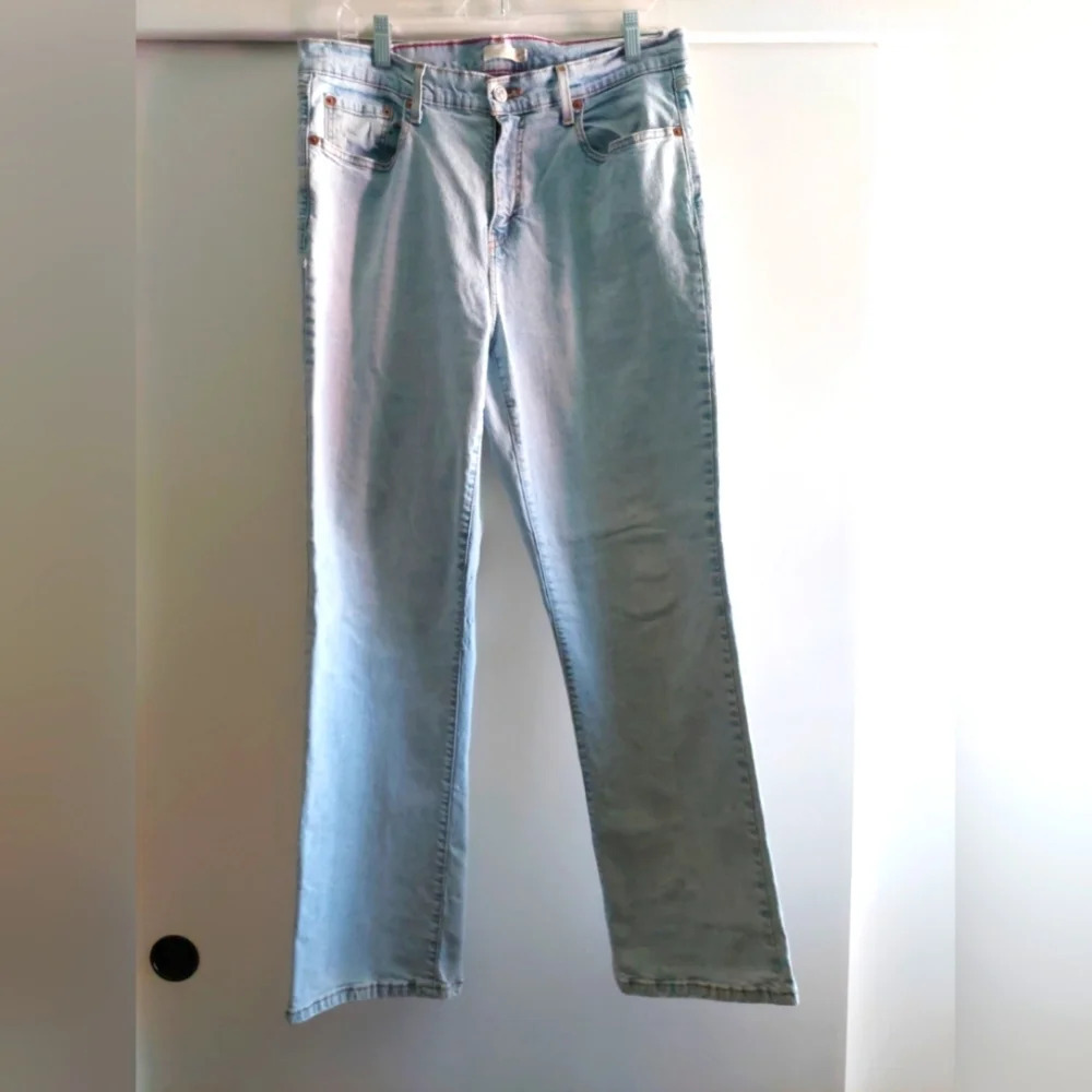 Vintage Levi's 550 90s Relaxed bootcut light wash denim jeans Western 18W